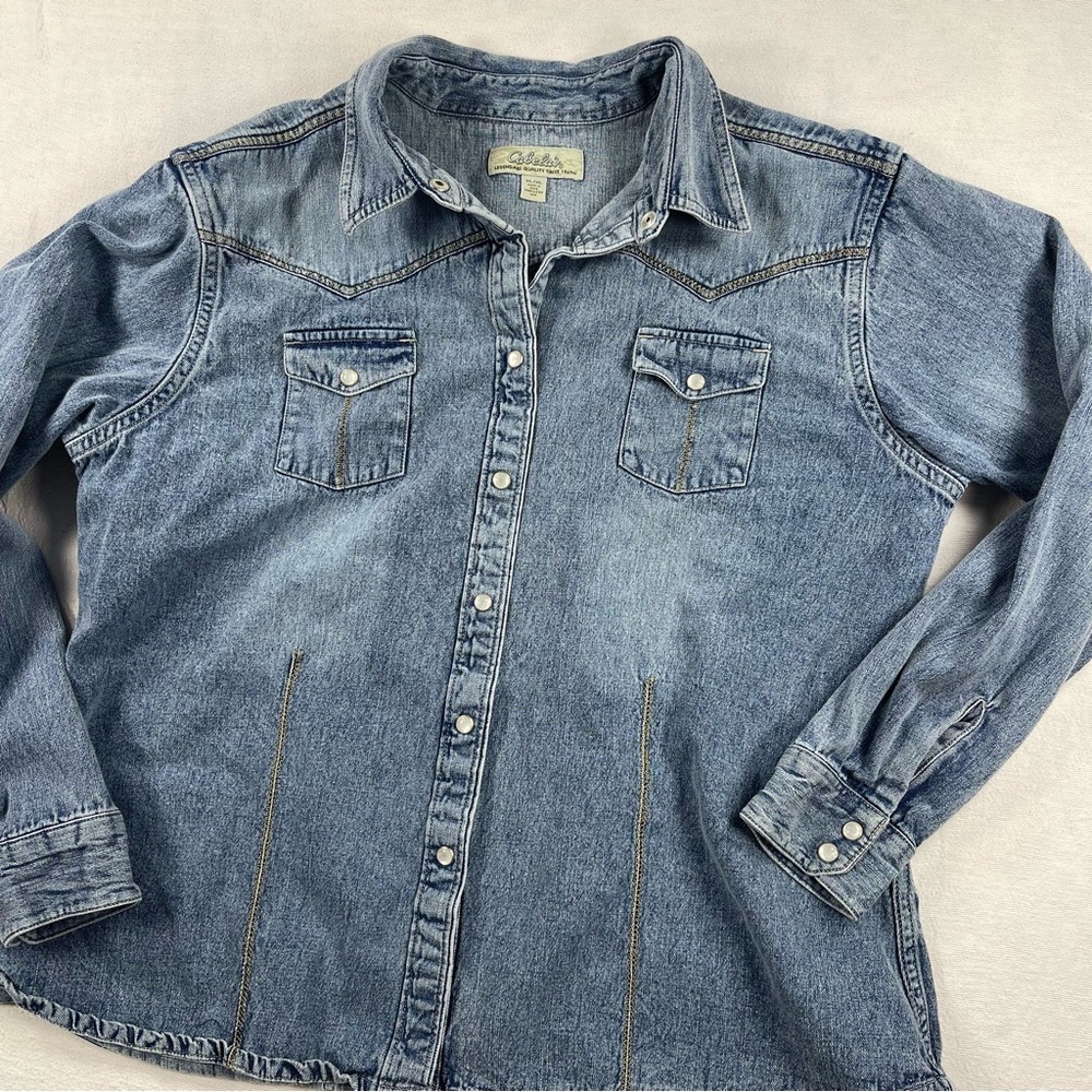 Cabelas vintage western wear Light Wash Denim structured Shirt Jacket rodeo